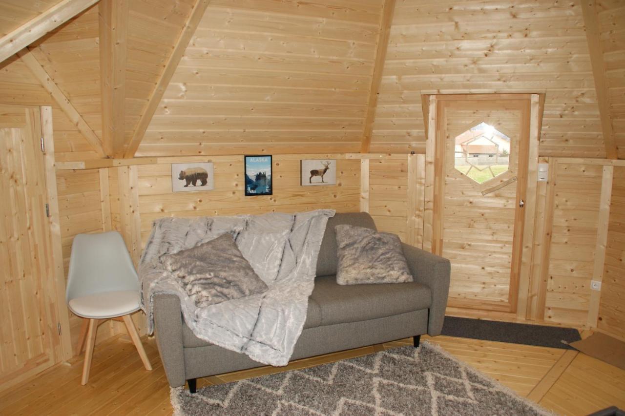 Les Cabanes Du Grand Nord Pradines  Bagian luar foto