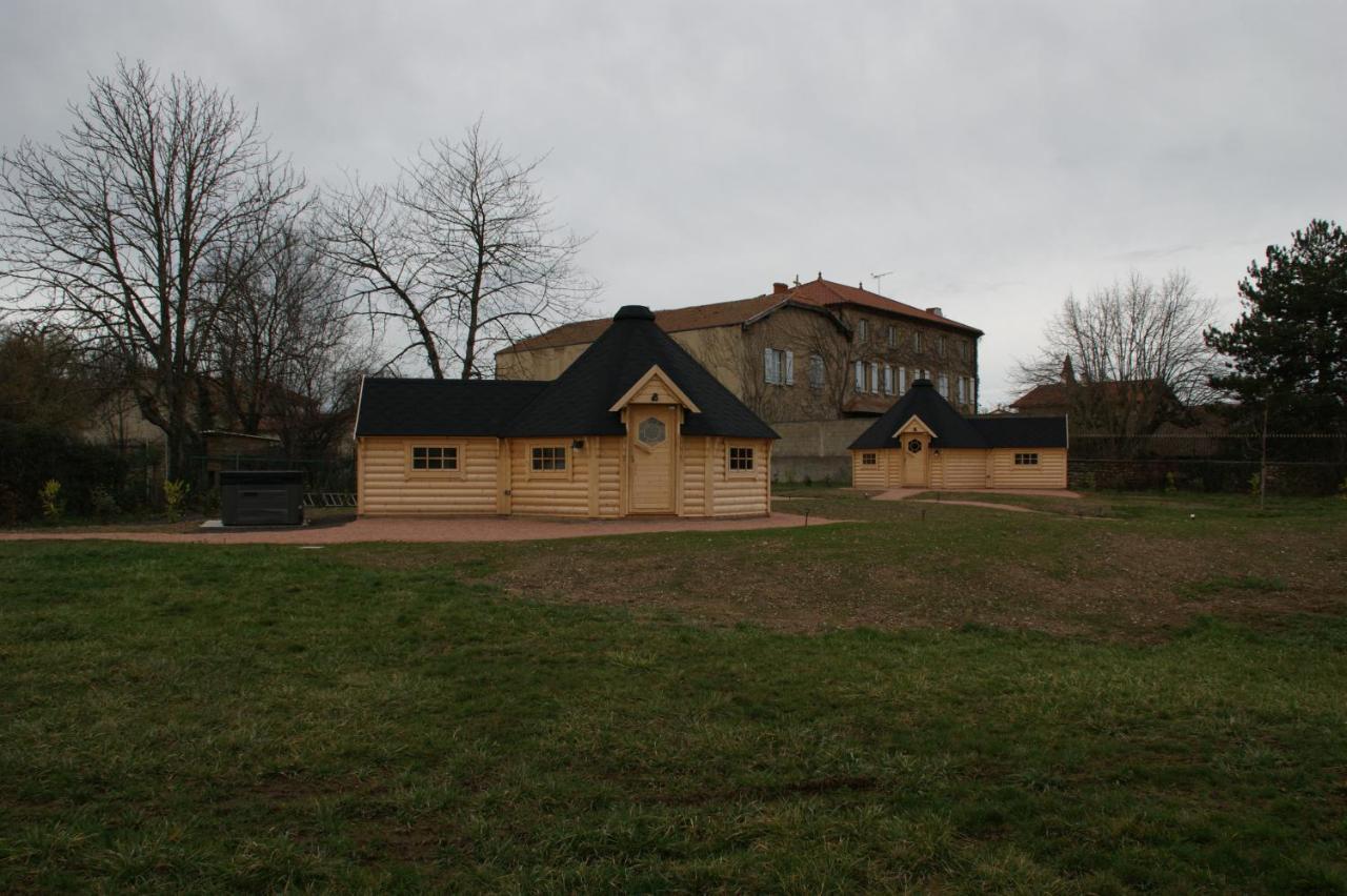 Les Cabanes Du Grand Nord Pradines  Bagian luar foto