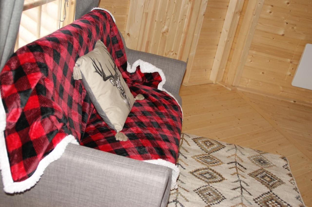 Les Cabanes Du Grand Nord Pradines  Bagian luar foto