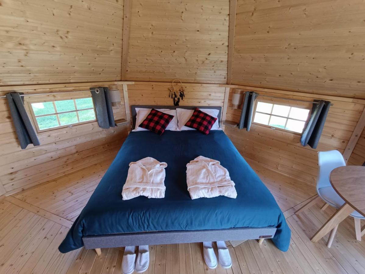 Les Cabanes Du Grand Nord Pradines  Bagian luar foto