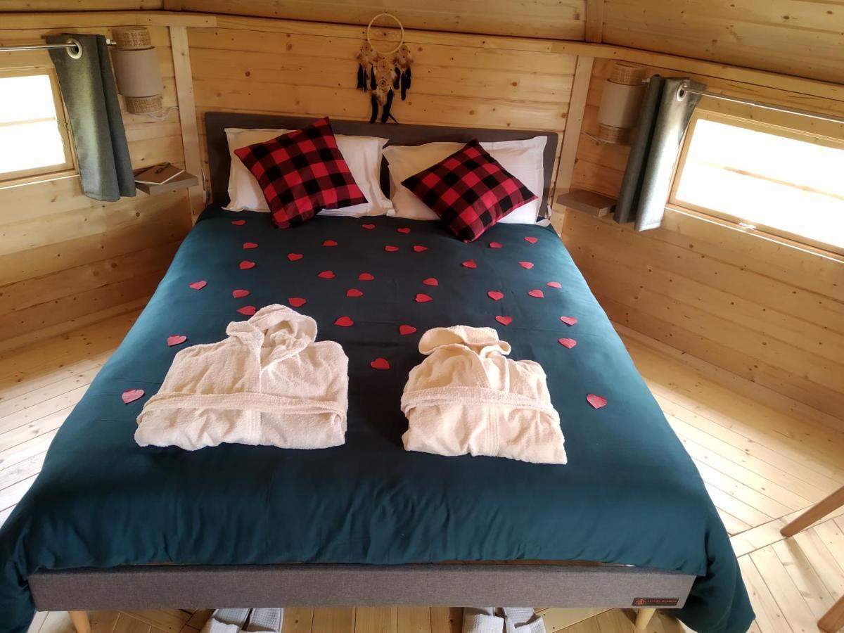 Les Cabanes Du Grand Nord Pradines  Bagian luar foto