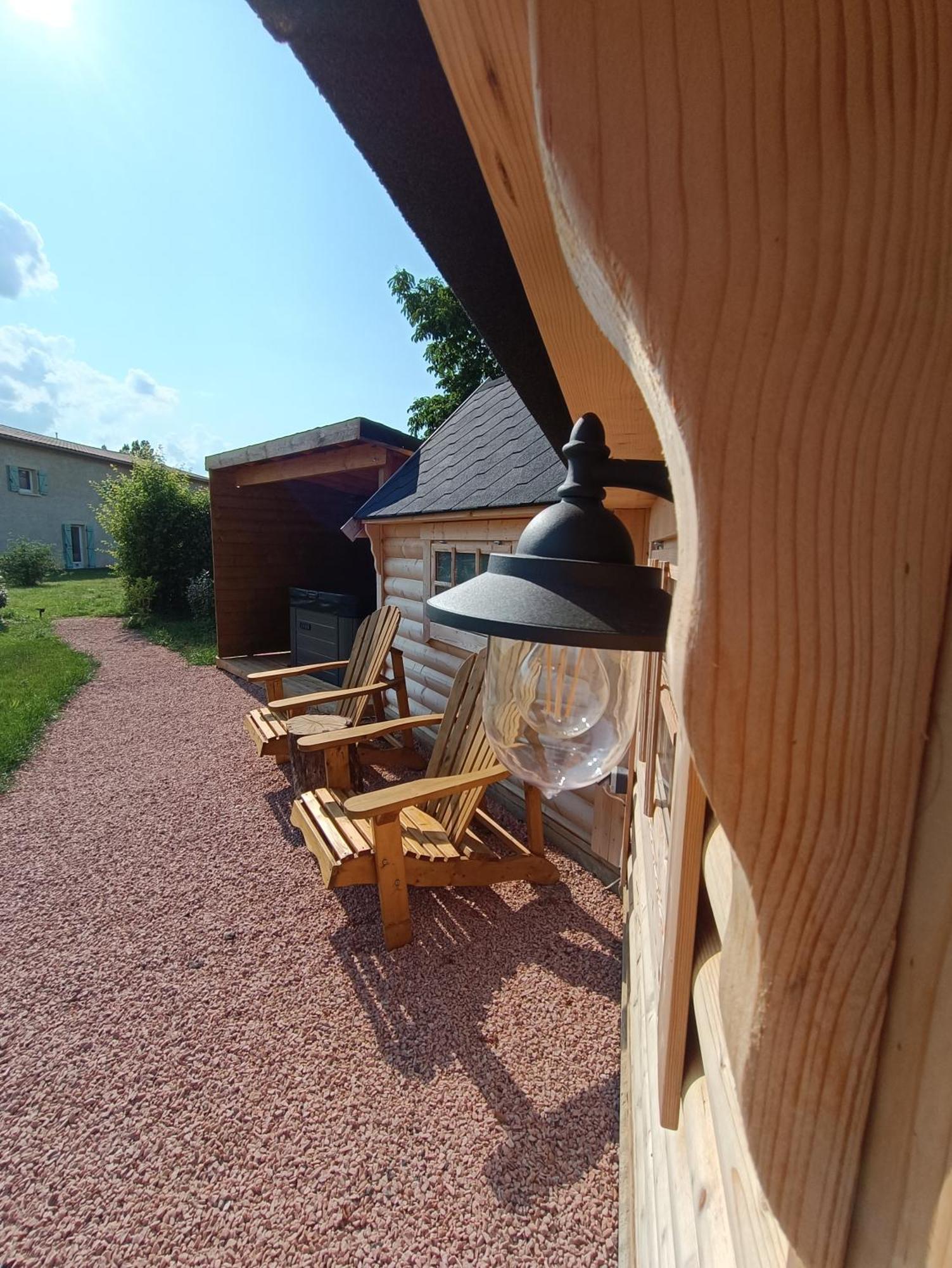 Les Cabanes Du Grand Nord Pradines  Bagian luar foto